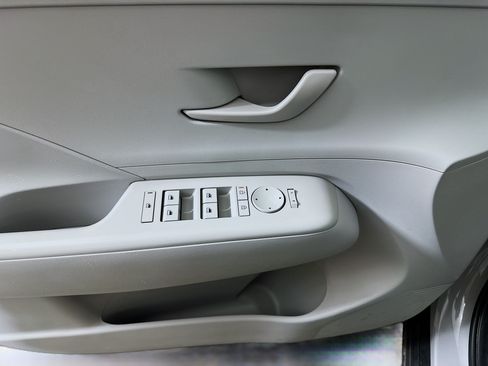 Used 2024 Hyundai Kona SEL FWD image 15