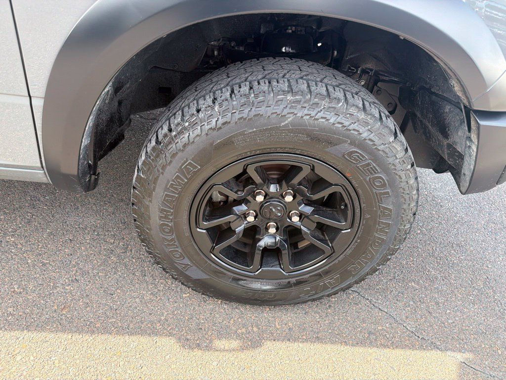 Used 2022 RAM 1500 Warlock w/ Ceramic Gray Warlock Package AWD/4WD image 34