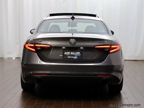 Used 2022 Alfa Romeo Giulia Ti AWD/4WD image 7