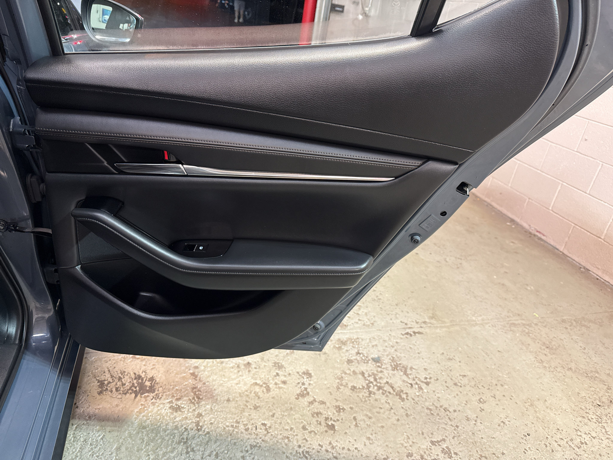 Used 2019 MAZDA MAZDA3 Hatchback w/ Preferred Package FWD image 27