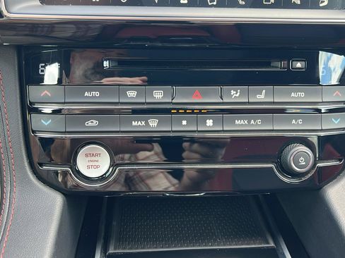 Used 2018 Jaguar F-PACE S AWD/4WD image 25