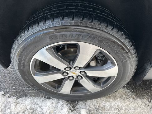 Used 2019 Chevrolet Traverse LT w/ LT Premium Package image 11