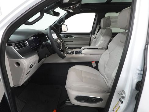 New 2026 Jeep Grand Wagoneer Limited AWD/4WD image 22
