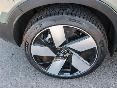 Used 2023 Volvo XC40 Recharge Ultimate AWD/4WD image 14
