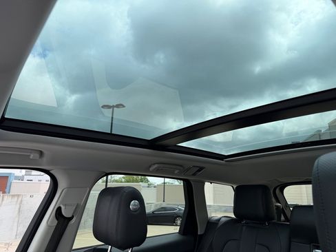 Used 2014 Land Rover Range Rover Sport HSE image 14