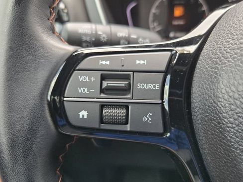 Used 2025 Honda Pilot Sport image 23