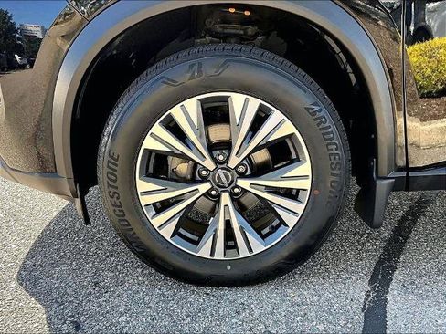 Certified 2023 Nissan Rogue SV AWD/4WD image 7
