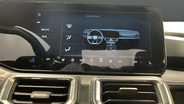 Used 2025 Ford Mustang Premium RWD image 17