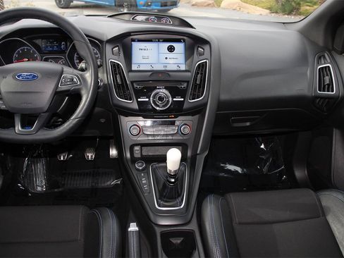 Used 2016 Ford Focus RS image 18