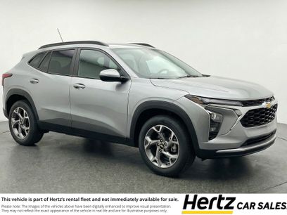 Used 2025 Chevrolet Trax LT