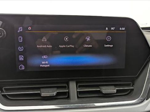 Used 2025 Chevrolet Trax LT FWD image 27