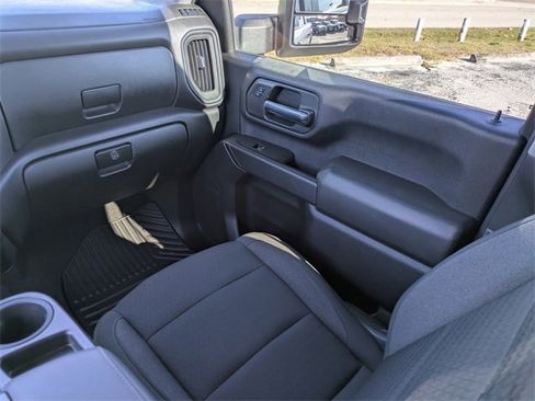 Used 2024 Chevrolet Silverado 2500 Custom w/ Custom Value Package image 18