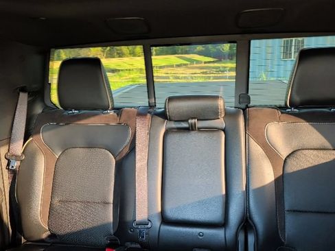 Used 2024 RAM 1500 Laramie AWD/4WD image 24