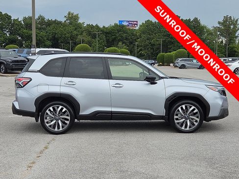 Used 2025 Subaru Forester Touring AWD/4WD image 6