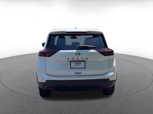 Used 2025 Nissan Rogue SV FWD image 12