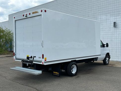 New 2027 Ford E-450 and Econoline 450 Super Duty w/ Power Equipment Group RWD image 29