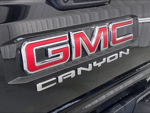 New 2025 GMC Canyon AT4 w/ Off-Road Front Bumper Package AWD/4WD image 17