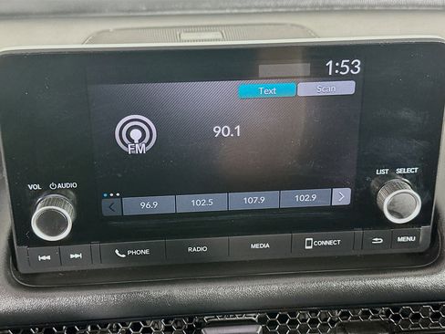 Used 2025 Honda HR-V LX image 19