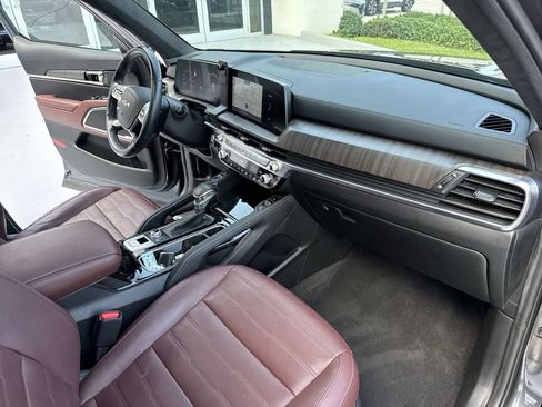 Used 2023 Kia Telluride SX Prestige AWD/4WD image 34