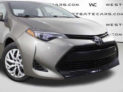 Used 2017 Toyota Corolla LE image 41