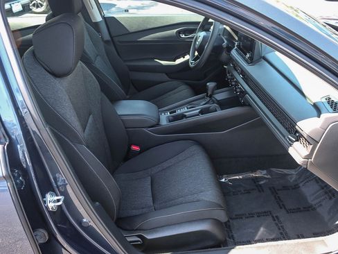 Used 2025 Honda Accord SE image 17
