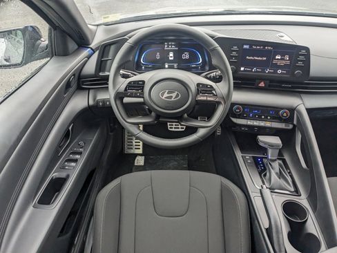 New 2025 Hyundai Elantra Sport image 14