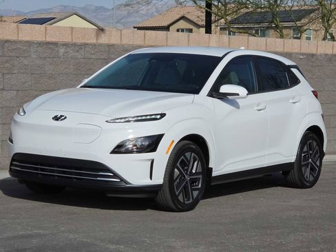 Used 2023 Hyundai Kona SE image 5