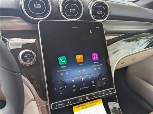 Used 2026 Mercedes-Benz GLC 300 image 11