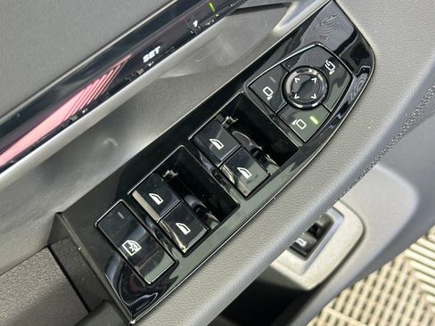 Used 2026 BMW 530i w/ M Sport Package RWD image 10