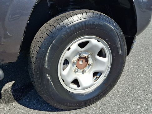 Used 2022 Toyota Tacoma SR image 8