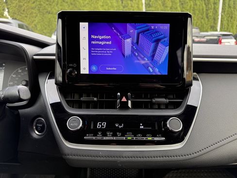 Used 2023 Toyota Corolla SE image 17