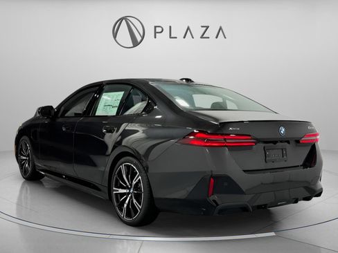 New 2026 BMW 550e xDrive image 4