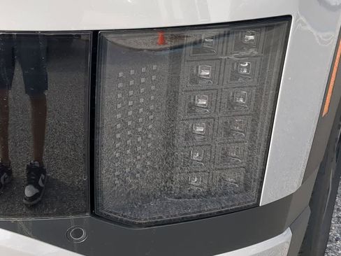 New 2026 Hyundai Ioniq 9 SE AWD/4WD image 11