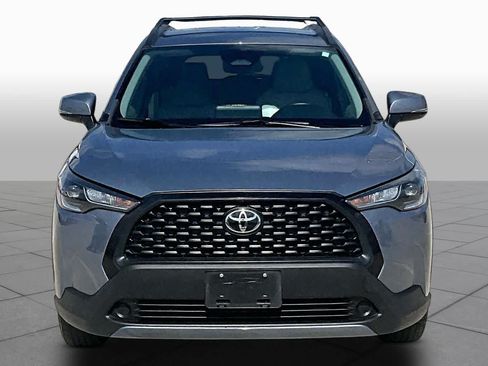 Used 2023 Toyota Corolla Cross LE FWD image 3