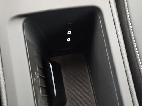 New 2026 Volkswagen Tiguan SE image 33