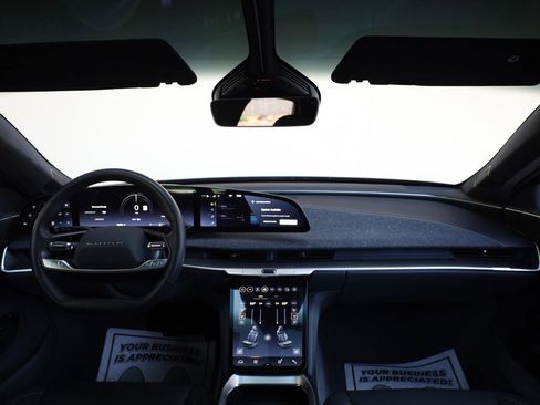 Used 2025 Lucid Air Touring AWD/4WD image 33