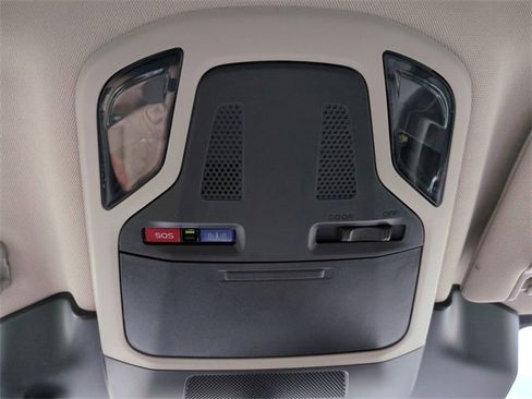 Used 2024 Subaru Outback Premium image 22