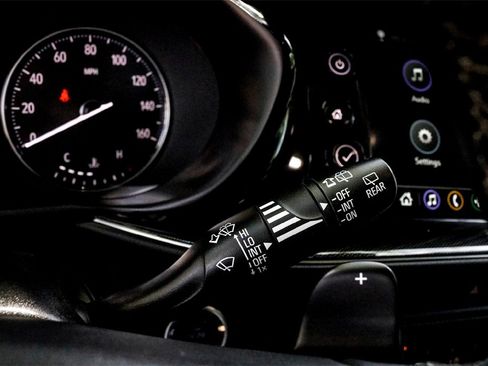 Used 2023 Buick Envision Essence image 21