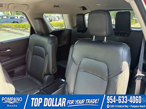Used 2024 Nissan Pathfinder SL w/ SL Premium Package FWD image 25