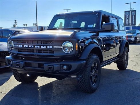 New 2025 Ford Bronco Big Bend w/ Black Diamond Package image 1