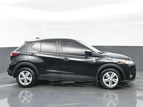 Certified 2024 Nissan Kicks S image 7