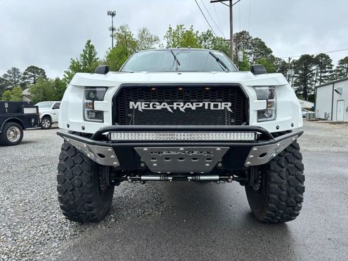 Used 2022 Ford F250 Lariat w/ Lariat Ultimate Package AWD/4WD image 6