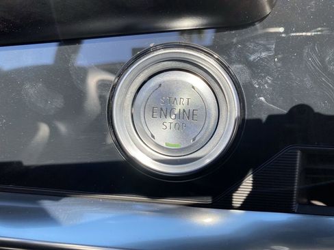 Used 2023 Chevrolet Corvette Stingray Premium Conv w/ Z51 Performance Package image 17