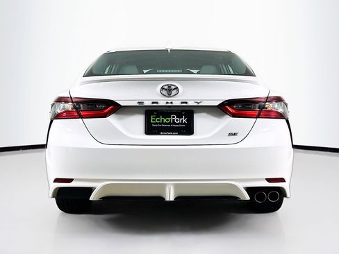 Used 2022 Toyota Camry SE image 7