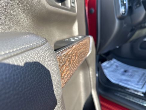 Used 2022 GMC Sierra 1500 Denali w/ Denali Premium Package image 16