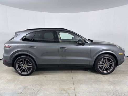Certified 2023 Porsche Cayenne AWD/4WD image 8