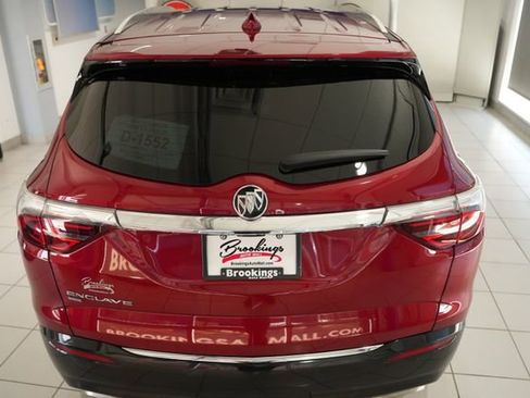 Used 2024 Buick Enclave Premium AWD/4WD image 9
