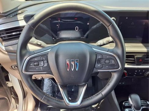 Used 2025 Buick Encore GX Preferred FWD image 14