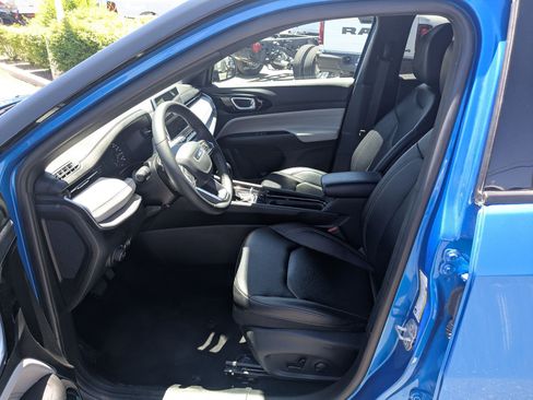 Used 2025 Jeep Compass Limited AWD/4WD image 25