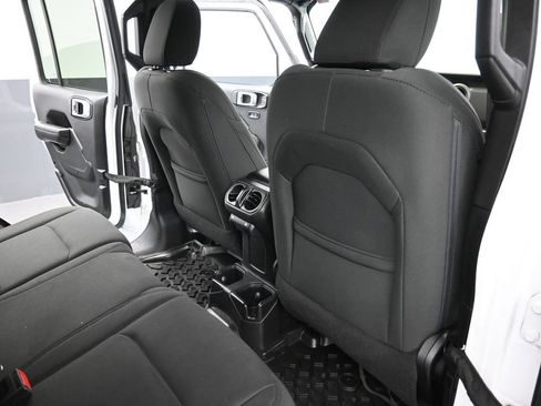 Used 2018 Jeep Wrangler Unlimited Sport S image 10